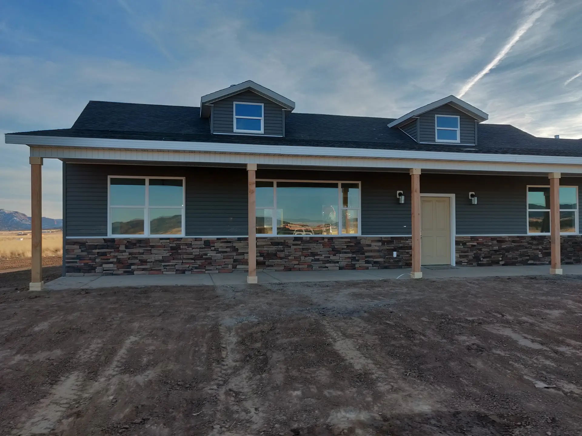 Vinyl siding installed by Zenic Industries—durable, affordable, and designed to enhance your home's curb appeal.